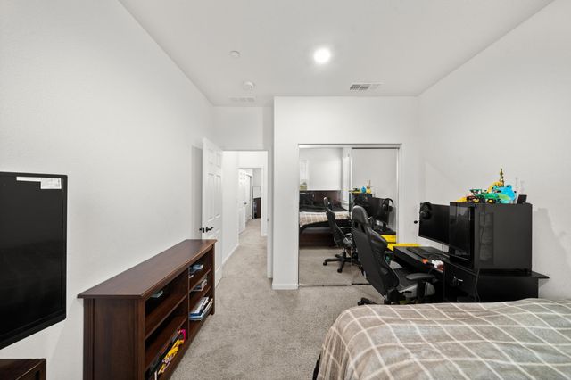 2746 Coronado Ln, Lincoln, CA 95648