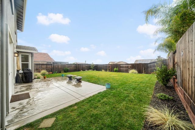 2746 Coronado Ln, Lincoln, CA 95648