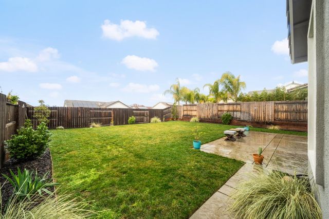 2746 Coronado Ln, Lincoln, CA 95648