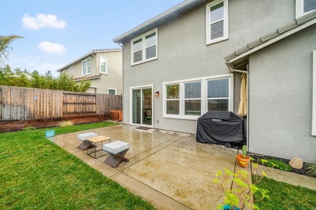 2746 Coronado Ln, Lincoln, CA 95648