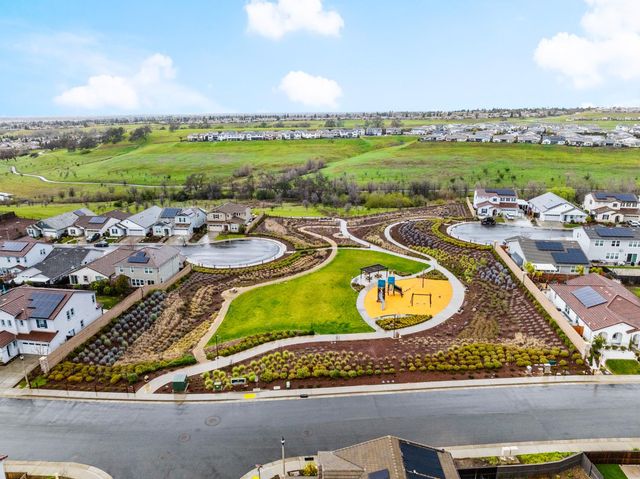 2746 Coronado Ln, Lincoln, CA 95648