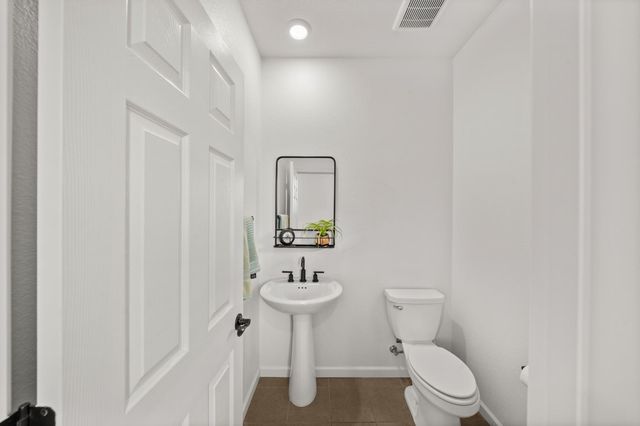 2746 Coronado Ln, Lincoln, CA 95648