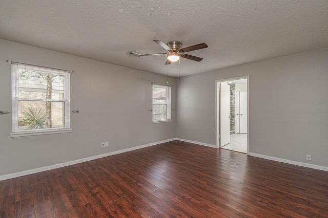 12610 Ivyforest Drive, Cypress, TX 77429