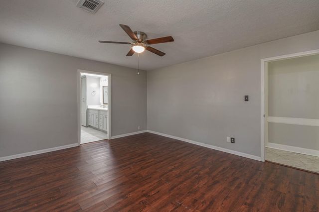 12610 Ivyforest Drive, Cypress, TX 77429