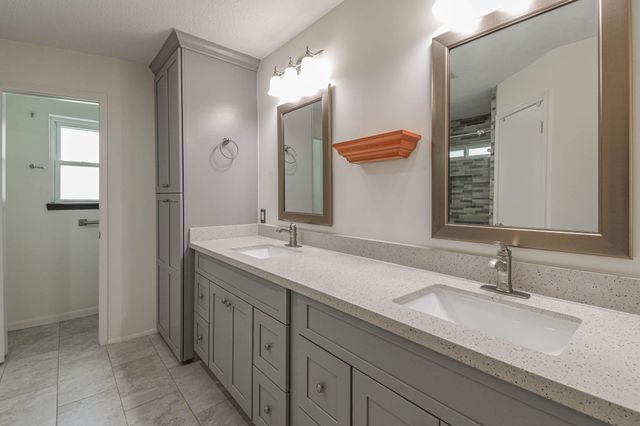 12610 Ivyforest Drive, Cypress, TX 77429