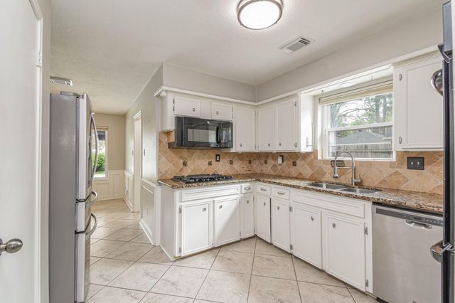 12610 Ivyforest Drive, Cypress, TX 77429