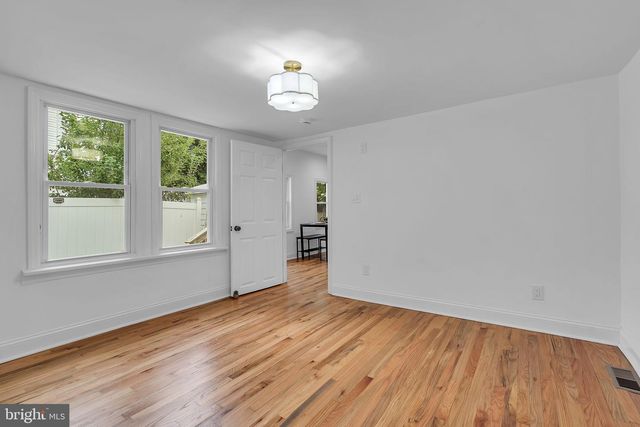 211 YORK ST, Burlington, NJ 08016