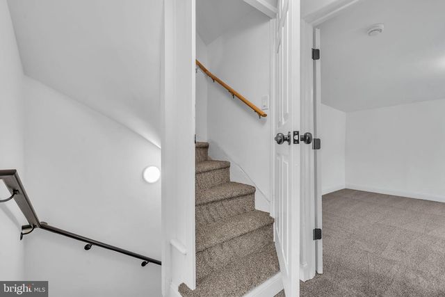 211 YORK ST, Burlington, NJ 08016