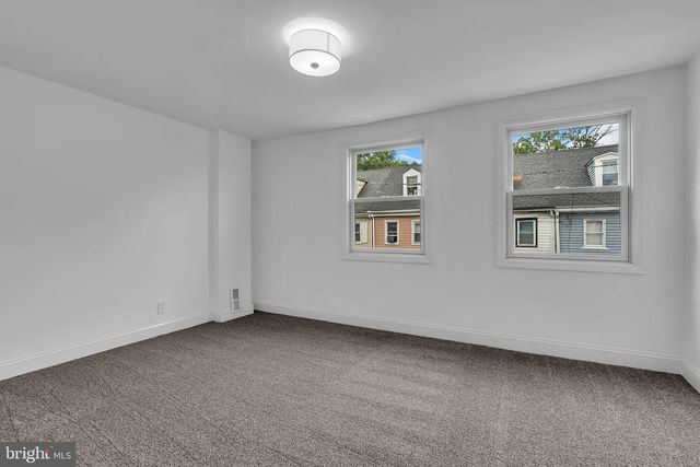 211 YORK ST, Burlington, NJ 08016
