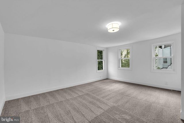 211 YORK ST, Burlington, NJ 08016