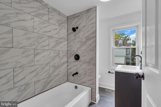211 YORK ST, Burlington, NJ 08016