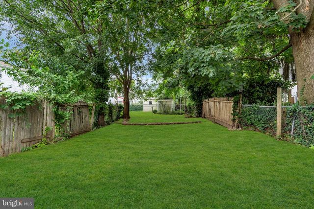 211 YORK ST, Burlington, NJ 08016