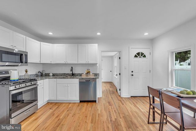 211 YORK ST, Burlington, NJ 08016
