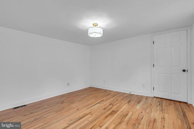 211 YORK ST, Burlington, NJ 08016