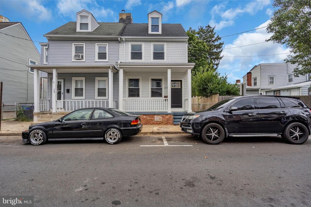 211 YORK ST, Burlington, NJ 08016