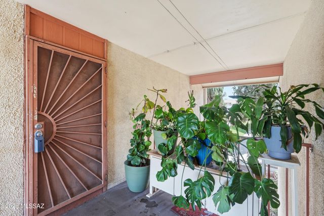 1600 N Wilmot Rd Unit 202, Tucson, AZ 85712