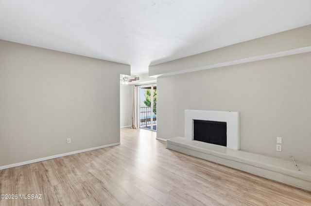 1600 N Wilmot Rd Unit 202, Tucson, AZ 85712