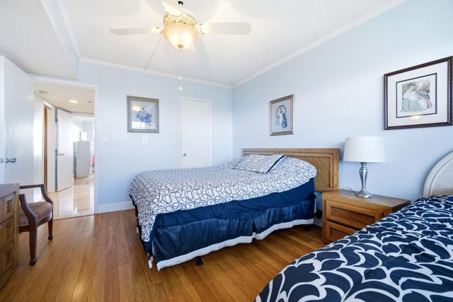 3507 Oaks Way 911, Pompano Beach, FL 33069