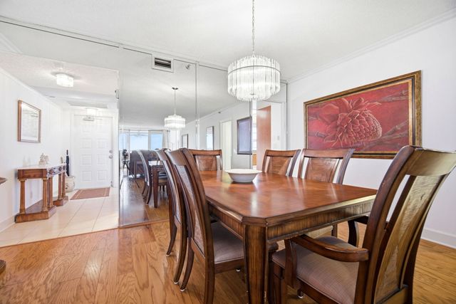 3507 Oaks Way 911, Pompano Beach, FL 33069