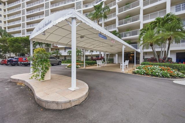 3507 Oaks Way 911, Pompano Beach, FL 33069