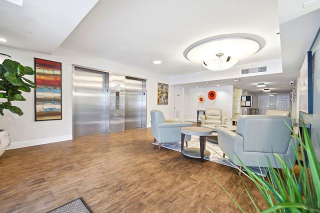 3507 Oaks Way 911, Pompano Beach, FL 33069