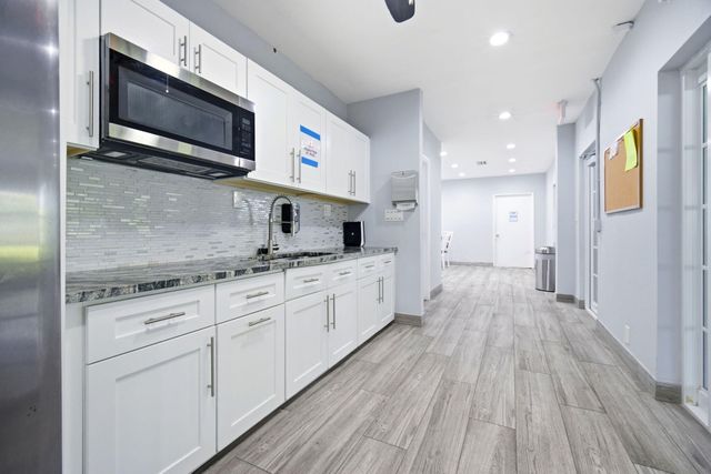 3507 Oaks Way 911, Pompano Beach, FL 33069