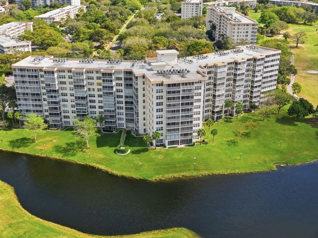 3507 Oaks Way 911, Pompano Beach, FL 33069