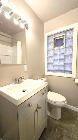 8525 W Lisbon AVENUE, Milwaukee, WI 53222