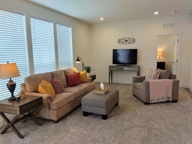 718 Sycamore 170, Vista, CA 92081