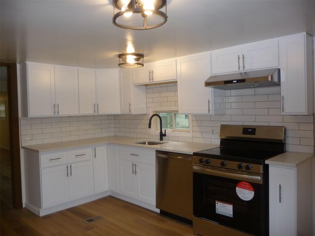 19 First Street, Cuddebackville, NY 12729