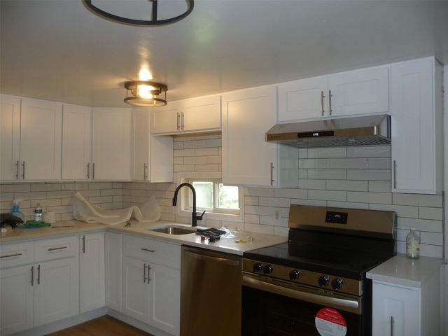 19 First Street, Cuddebackville, NY 12729