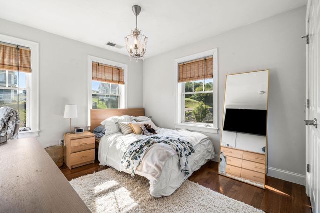 22 Overlook Dr, Danvers, MA 01923