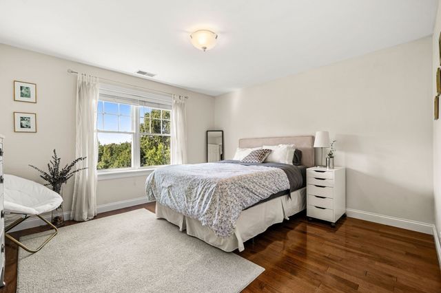 22 Overlook Dr, Danvers, MA 01923