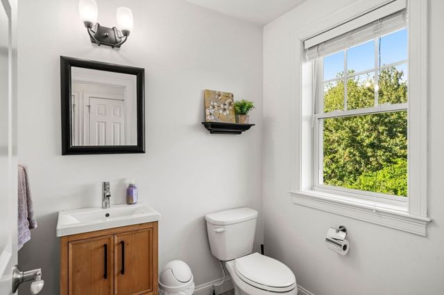 22 Overlook Dr, Danvers, MA 01923