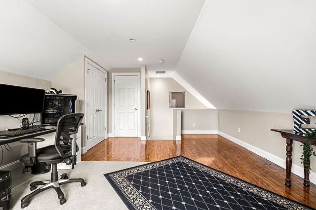 22 Overlook Dr, Danvers, MA 01923
