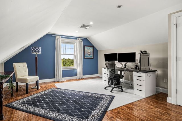 22 Overlook Dr, Danvers, MA 01923