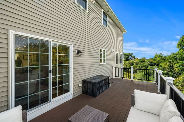 22 Overlook Dr, Danvers, MA 01923