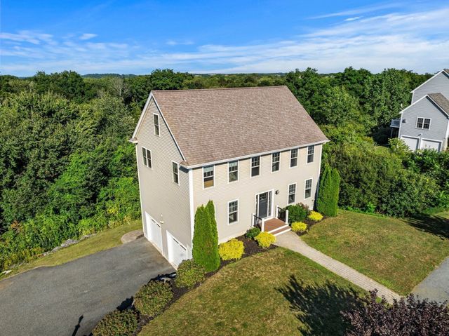 22 Overlook Dr, Danvers, MA 01923
