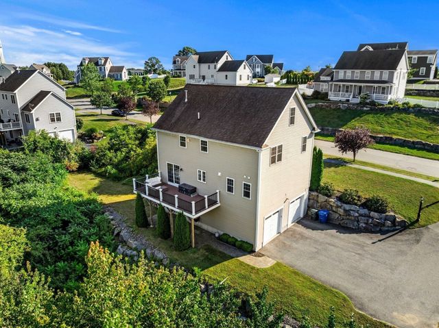 22 Overlook Dr, Danvers, MA 01923