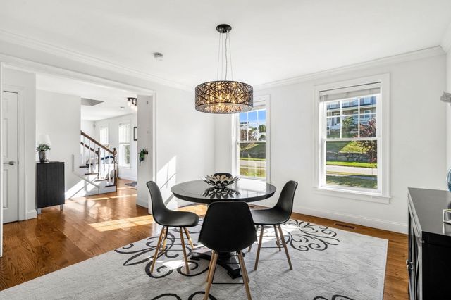22 Overlook Dr, Danvers, MA 01923