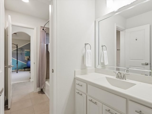 1015 Prairie Ridge Lane, Arlington, TX 76005