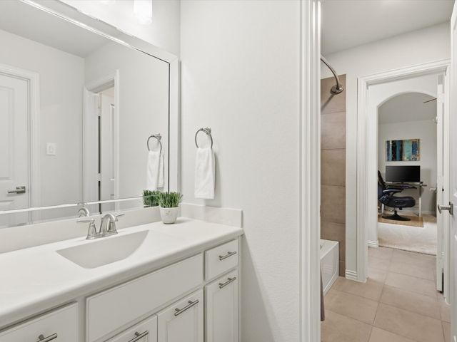 1015 Prairie Ridge Lane, Arlington, TX 76005