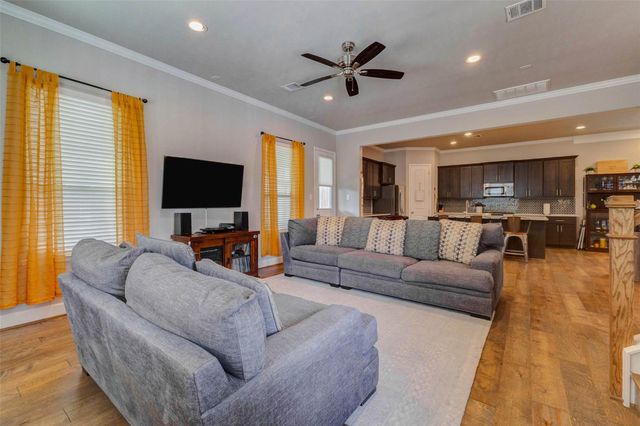 2611 Harvard Street, Houston, TX 77008