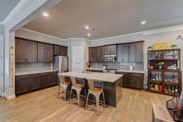 2611 Harvard Street, Houston, TX 77008