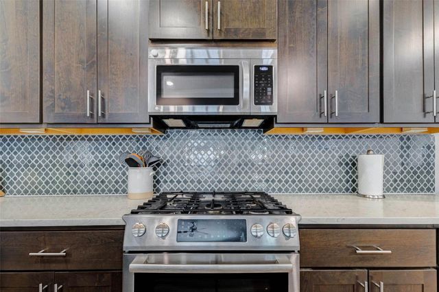 2611 Harvard Street, Houston, TX 77008