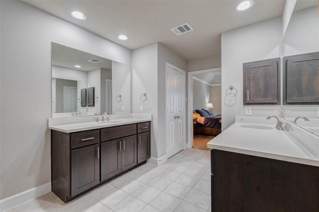 2611 Harvard Street, Houston, TX 77008
