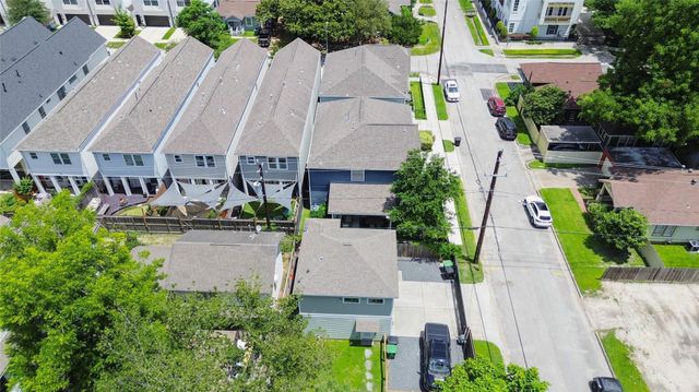 2611 Harvard Street, Houston, TX 77008