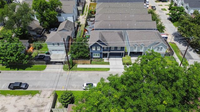 2611 Harvard Street, Houston, TX 77008