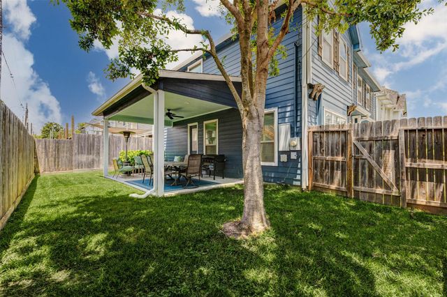 2611 Harvard Street, Houston, TX 77008