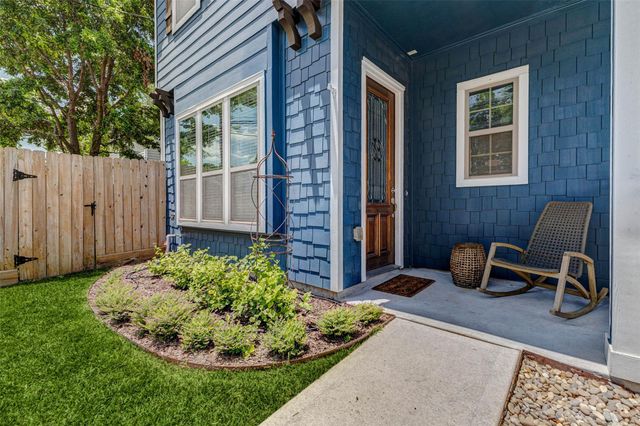 2611 Harvard Street, Houston, TX 77008
